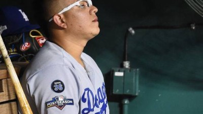 류현진 떠나게 했는데…다저스가 손절한 '아내 폭행' 투수, 29세에 은퇴인가 당장이라도 던질 수 있다 보라스 반박