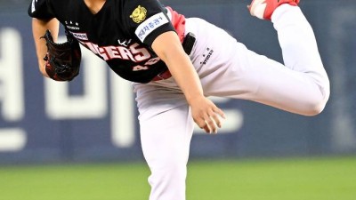 '오늘은 이의리 긁힌 날!' 156km 쾅쾅 → KKKKKKKK 위기 탈출[잠실 현장]