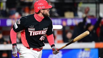 'KIA 35홈런' 위즈덤, ML 콜업 4일 만에 부상 OUT→기회 왔는데 하필… 복사근 다치고 IL 명단 등재