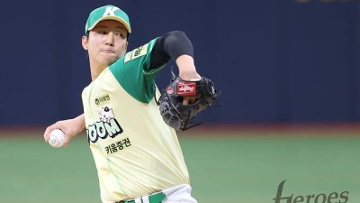 '오늘도 157km' 안우진 2번째 등판, 강속구 쾅!…그러나 실투 '딱 하나'에 울었다→2이닝 1실점 투구 마무리 [수원 라이브]