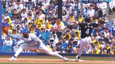 '살다 살다 별일을 다...' 5회 신민재 내야땅볼 비디오 판독 했다면. LG의 운수 나쁜 날[대구 현장]