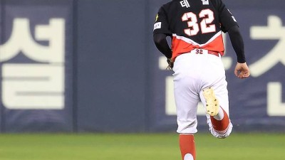 KIA 데일 아마추어급 2G 3실책 연발, 공·수 왜 이러나… ‘다리가 무겁다’ 피로 누적? 내일 선발 제외되나