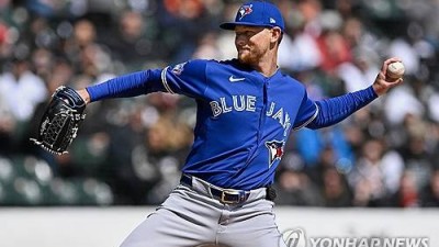 'KIA 우승 멤버' 라우어, 진짜 못 해먹겠다 패전 직후 분노 폭발→공개 저격…TOR 감독 기용 방식은 네 권한 아냐 정면 충돌