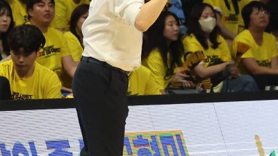 ‘정규리그 1위→4강 PO 3전패’ 조상현 LG 감독 “감독의 부족함 때문, 뼈를 깎는 각오로 노력하겠다” [SD 고양 패장]