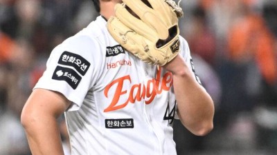 “김서현 정확하게 던질 수 있는 자세 아니야…못 바꿔요, 계속 이 폼으로 가야 돼요” 윤석민 안타까움, 한화 전직 클로저의 시련
