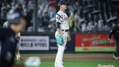 4회까지 완벽했던 김진욱...강했던 우타자 승부에서 연속 볼넷 실점→시즌 3승 실패 [IS 부산]