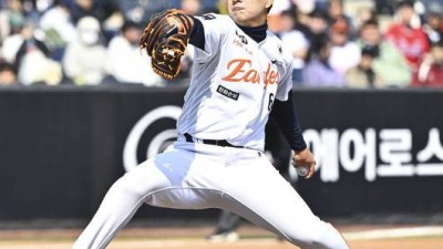 '볼넷 남발' 한화 불펜에 이런 인재가…2년 차 좌완 영건, 감동의 3⅓이닝 '무사사구' 무실점 쾌투 [오!쎈 대전]
