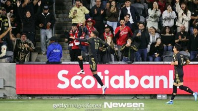 ‘손흥민 2도움 맹활약’ LAFC, 챔피언스컵 4강 1차전 2-1 신승