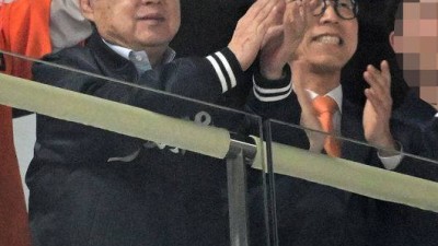 '한화 회장님 떴다' 김승연 구단주, 시즌 1호 볼파크 방문…팬 여러분 위한 선물 클리닝타임 불꽃쇼까지 [오!쎈 대전]