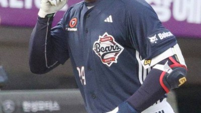 '퇴출설' 외인 타자 대반전→홈런 포함 '무려 3안타 5타점 5출루' 대폭발! 두산 16-6 대승 '쾌조의 3연승' [고척 현장리뷰]