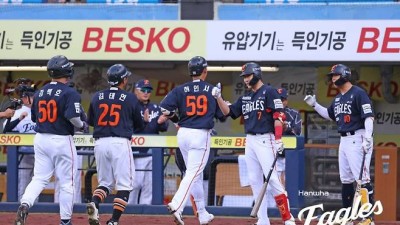 한화 꼴찌 추락 위기? 작년 준우승팀이 어쩌다…뼈아픈 역전패→10위 롯데와 단 0.5게임 차
