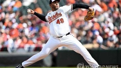 '전 삼성 에이스' 밀려나고, '옛 LG 13승' 생존…볼티모어 수아레즈 DFA→엔스 복귀, KBO 출신들 MLB 운명 갈렸다