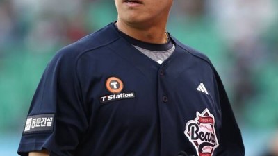 아뿔싸! 버겁지 않다던 손아섭, 우려했던 일이 현실로...2군에서 헤매는 사이 '5살 많은' 베테랑 타자에 '리그 최고' 타이틀 뺏겼다