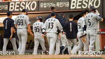 '1위→꼴찌' 한화 휘청, 이렇게 다 아플 수가 있나…20년 감독하면서 처음 최대 위기다
