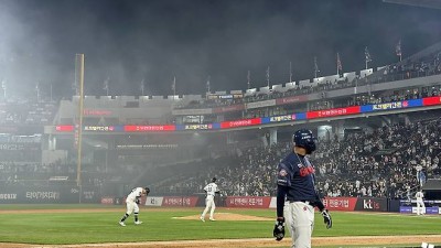 몰상식한 흡연자가 버린 담배꽁초, 1만2531명 팬들 큰 피해봤다…인명피해 없는 게 다행 [수원 현장]