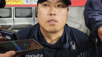 “네모 안에, 강하게 던져!” 류현진이 후배들에게…“투수는 맞는 직업이다” [SS스타]