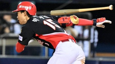 통산 5홈런 중 3개가 롯데전? KIA 돌풍의 '3R 외야수', 1회 선두타자 초구 홈런→7회 생애 첫 멀티포 폭발! [부산 라이브]