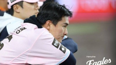 '볼넷-볼넷-안타-볼넷' 한화 1순위 투수 4회 와르르, 217일 만에 선발 등판 어땠나…3⅔이닝 KKKKK 3실점, 최고 148km [MD대전]