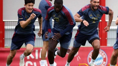 '바이에른 뮌헨이 방출 해야 한다' UCL 결승 실패 후 센터백 비난…'PSG전 패배 초래'