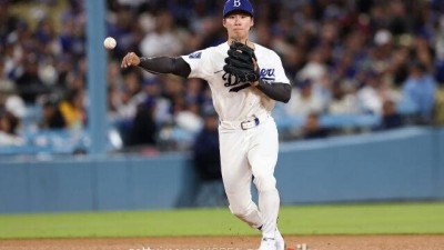 '지독하다 지독해' 김혜성, 최근 3경기 5안타 맹타에도 대수비 출전으로 끝... 타석 기회도 없었다