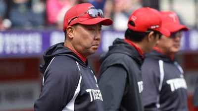 [IS 승장] 롯데 이틀 연속 격파 이범호 감독 네일 부진 만회, 정해영 고맙게 생각