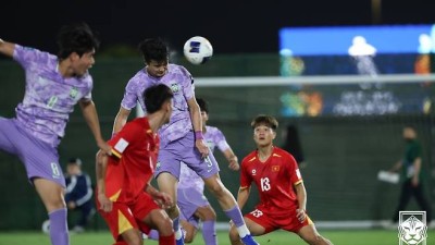 '대박' 패색 짙던 후반 38분부터 '4골 융단폭격'... 한국 U-17, 베트남에 4-1 대역전극 '조 1위 등극'