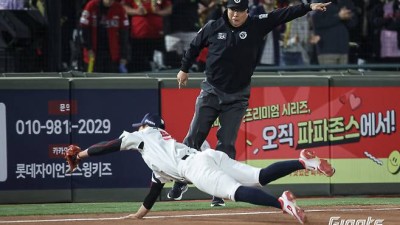 '다이빙 캐치 시도→오른팔에 타구 강타' 롯데 박승욱 타박상→3회 손호영 교체…확인 차 병원 검진 예정 [부산 라이브]