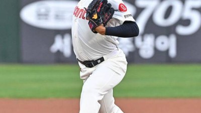 '19G 연속 5이닝+' 1선발의 배신인가...롯데 로드리게스, 4⅔이닝 4사구 6개 남발 5실점 강판 [오!쎈 부산]