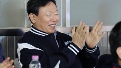 “롯데 신동빈 회장 보고 있나”…‘일베 자이언츠’ 논란에 노무현재단까지 나섰다 [더게이트 포커스]
