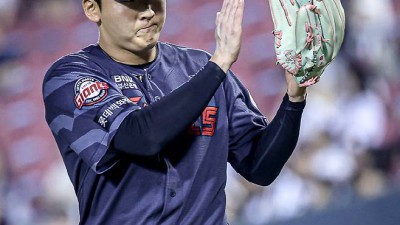 2-1 → 2-4 → 4-4 → 5-5 → 6-5. KS급 긴장감, 롯데 아무튼 이겼다! 두산 3연패 수렁 [잠실 현장]
