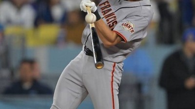 'SF 최초' 이정후 대체 어떻게 쳤길래…美 중계진 이건 홈런이 될수밖에 없다 흥분
