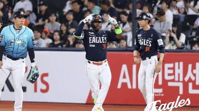 강백호 보상선수로 떠난 한승혁, 이번엔 친정팀 한화가 울렸다…페라자 홈런→문현빈 장타 '쾅' [수원 현장]