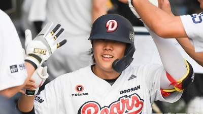 연봉 6900만원 받고 타율-홈런-타점 다 1등이었는데...안 그래도 없는 살림, 너무 아프다