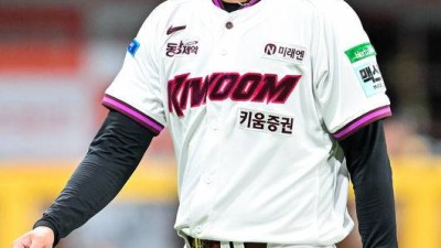 '깜짝이야' 160km 특급 에이스, 복귀 한달 만에 다시 1군 제외라니...우측 이두근 미세 염좌, 어깨-팔꿈치는 이상무