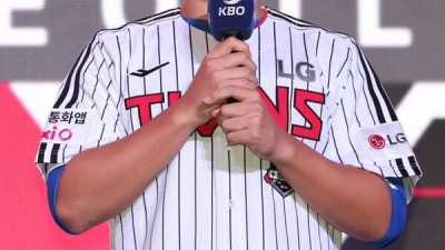 타팀들 후회하게 생겼구나 LG 초대형 신인 드디어 1군 데뷔하나? 제구 안정적, 변화구도 좋아 칭찬 일색