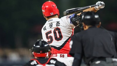 KIA에 아직 최형우가 있다? 선배와 똑같이 해달라고 폼부터 복사한 '육성선수 기적'