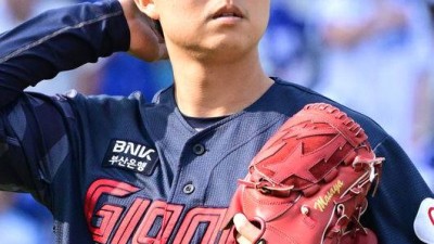 공 매서운데...국내 선수면 데리고 가겠지만 결국 AQ 교체인가…김태형 구상에서 쿄야마는 사라지기 직전