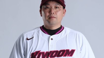 '한화 출신' 김태완 키움 타격코치, 전격 사임 건강 문제는 아냐 구단도 개인 사유로 요청해 수용