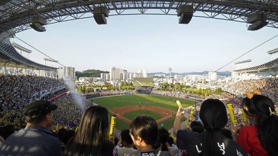 KBO리그 또또 신기록 작성! 역대 최소 '222경기' 400만 관중…작년보다 8경기 줄였다
