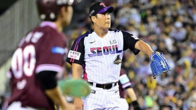'밀어내기 볼넷' 염갈량 칼 빼들었다, 배재준 2군행...'타율 1할9푼7리' 홍창기, 톱타자 복귀, LG 주전 라인업