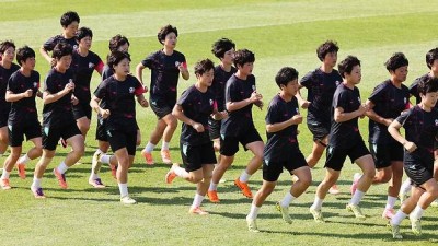“우승하면 15억인데”…결승 진출한 북한 여자축구 ‘내고향’ 상금 못 받는다?