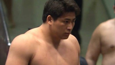 185cm 120kg인데 배우 외모 日 스모계 미남 신인 등장에 환호…머리 길면 장난 아닐 듯 반응 뜨겁다