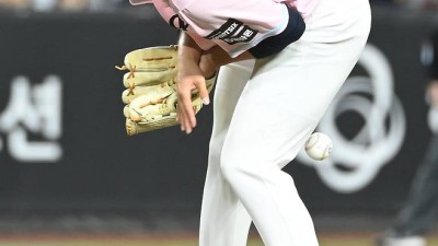 '급소 강타' 인생 최악의 고통 이겨낸, 눈물의 세이브 애기 둘 다 낳아 괜찮습니다 [대전 현장]