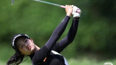 '10위서 1위로' 9계단 점프 분짠, 단독 선두 등극...KLPGA 첫 우승 도전