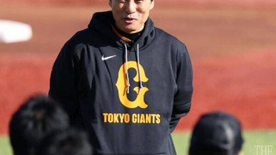 '이승엽 선임 주도' 감독이 '딸 폭행' 체포→국민타자 거취에 영향 있을까…巨人 아베 감독 해임 검토