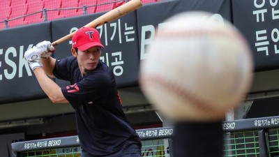 2와 8에서 8과 2로···KIA 김호령의 극적인 ‘1과 2분의 1시즌’