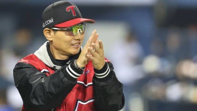 '강우콜드' 비가 만들어준 승리! 염경엽 감독 행운의 1승, 톨허스트 자기 역할