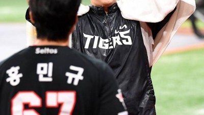 '역대 최초' KIA 유망주 사고쳤다, 왜 '최초 방출' 결단 자극됐나…기사 보고, 불타오르더라고요