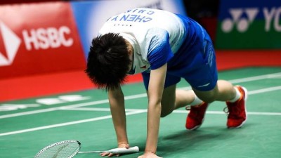'안세영 라이벌' 이름값 무색…1회전부터 53점이나 내줬다→中 천위페이, 세계 30위에 진땀 역전승, 천신만고 끝에 16강행