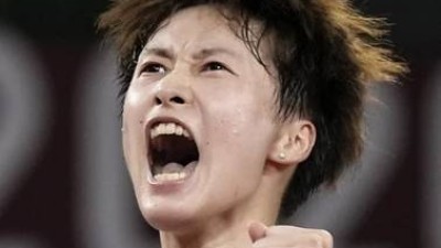 '안세영 천적?' 경기력 와르르 무너졌다…中 천위페이, 세계 30위 맞아 1R 2-1 진땀승→싱가포르 오픈 간신히 16강 진출